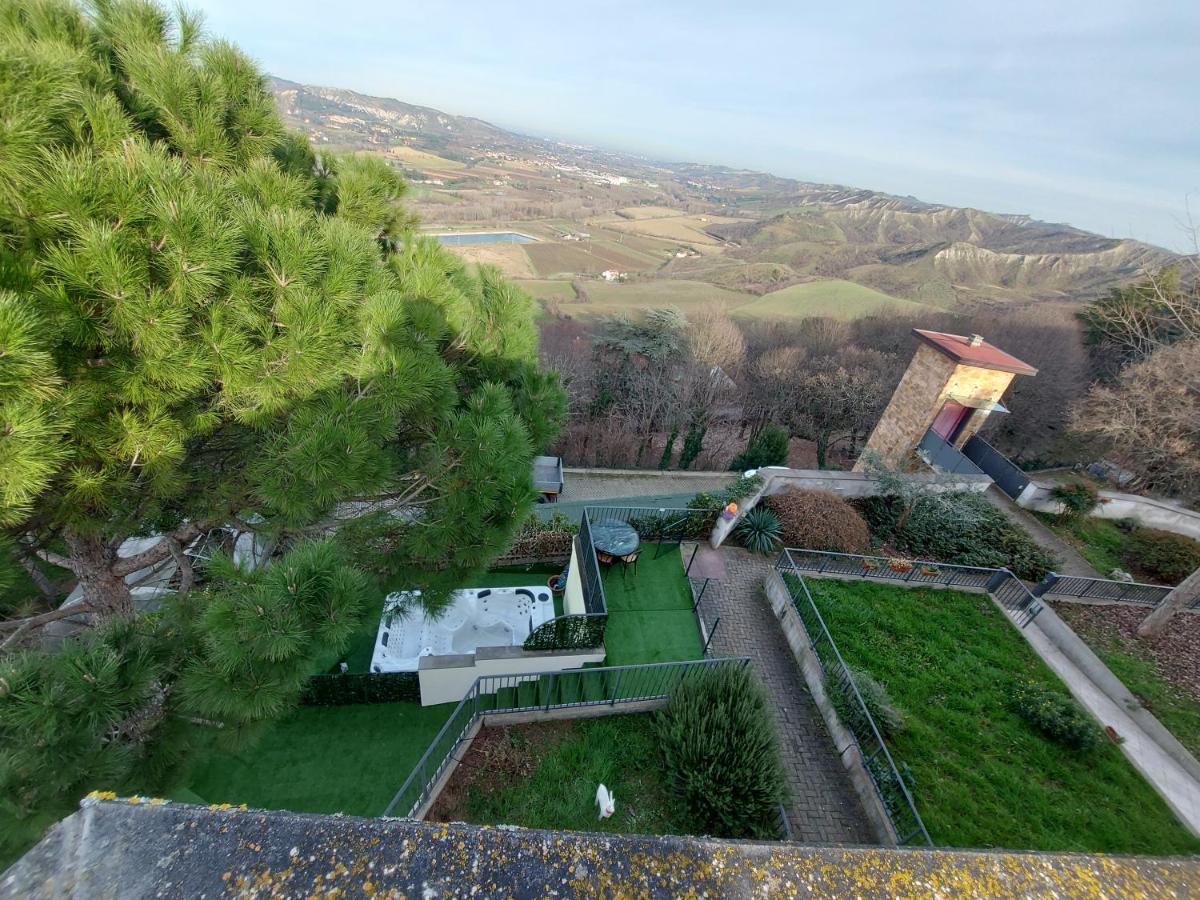 Bella Vista Apartman Tossignano Kültér fotó