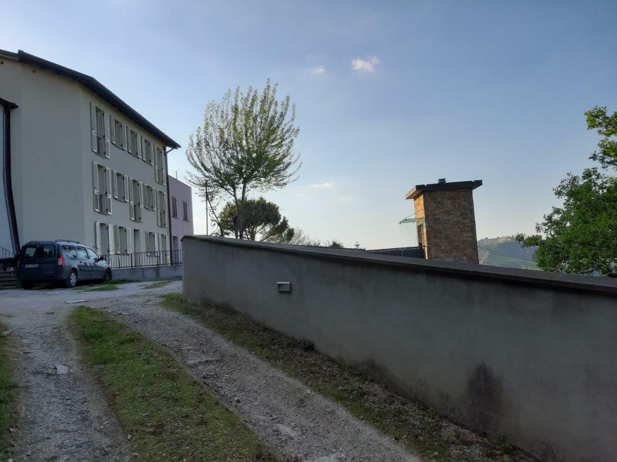 Bella Vista Apartman Tossignano Kültér fotó