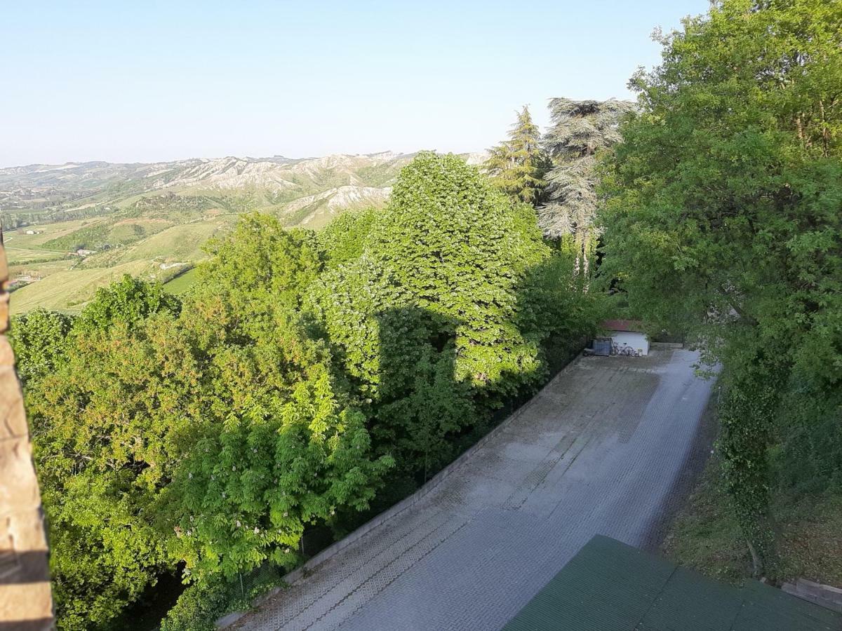 Bella Vista Apartman Tossignano Kültér fotó